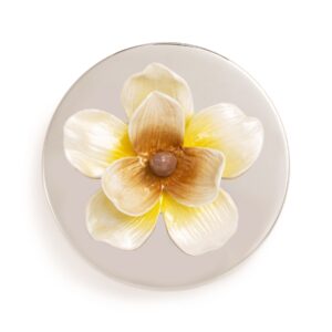 Свещ Magnolia