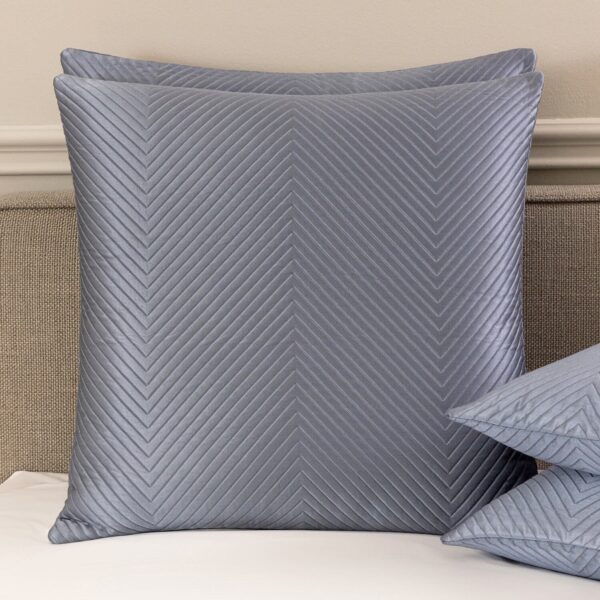 ДЕКОРАТИВНА ВЪЗГЛАВНИЦА LUXURY HERRINGBONE DARK AZURE