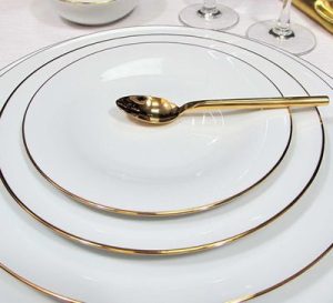Луксозни сервизи за хранене 3 | Elegant Living Луксозни сервизи за хранене 3 - бяло и златно