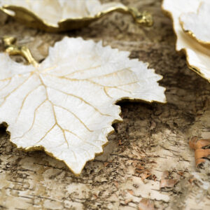 Плато Winter Leaves Grape Leaf Dish
